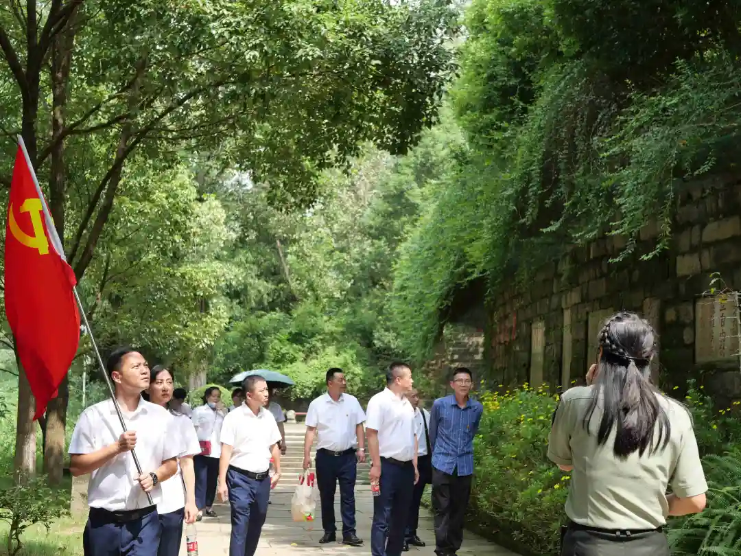 學(xué)黨史 明初心 知使命 | 躍尚物業(yè)黨支部在廣元蒼溪紅軍渡開展主題教育活動(圖6)